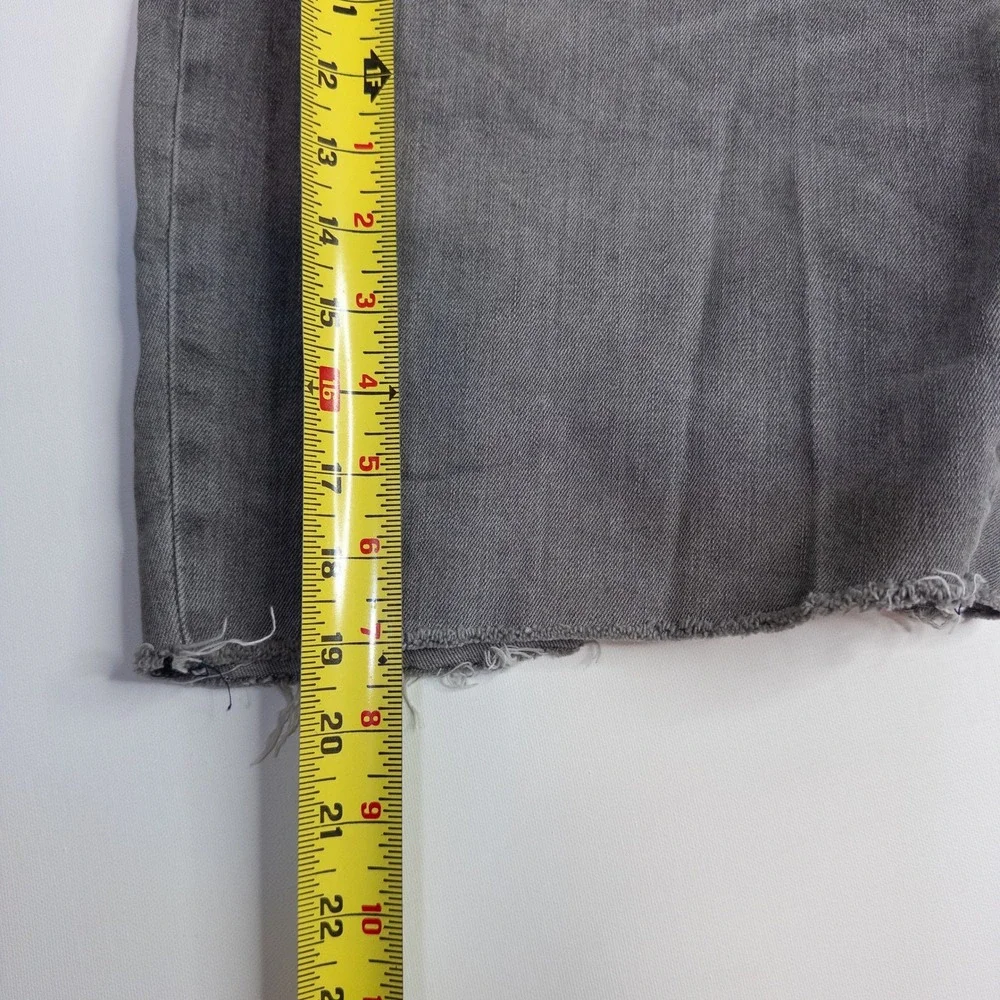 Levi's 541 Athletic Taper Shorts Mens 38 Gray Good Raw Hem Cut Off Denim